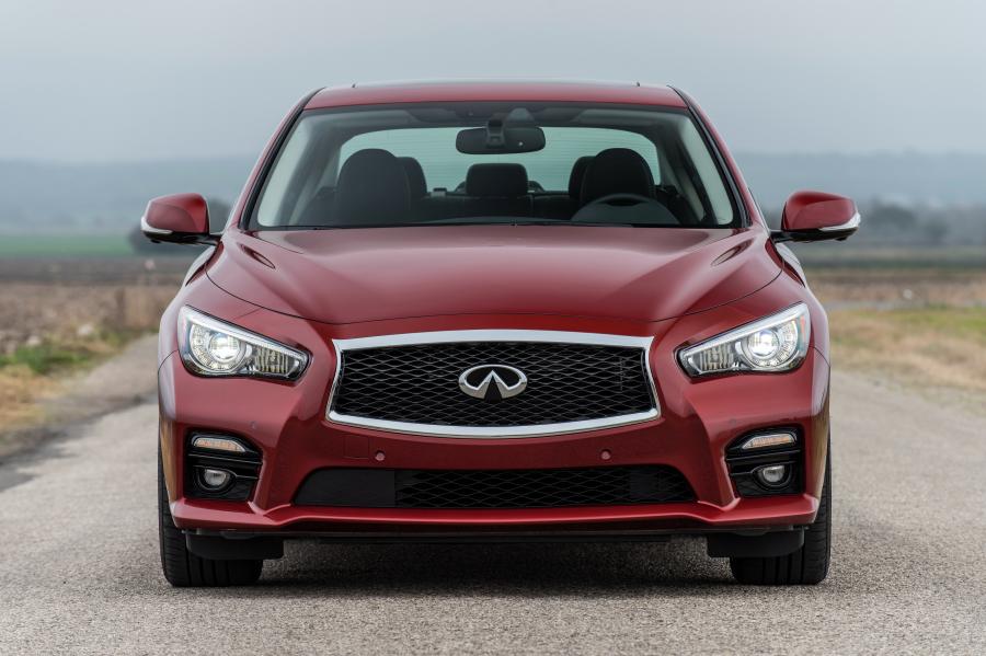  Infiniti Q50 Red Sport 400 2016 года  (NA) (фото 25 из 36)